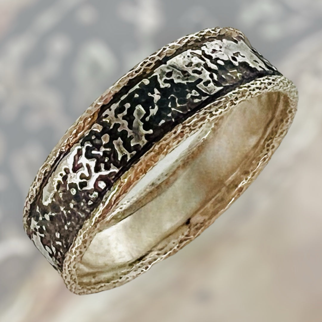 Simple and lovely band/wedding band sterling silver size 8