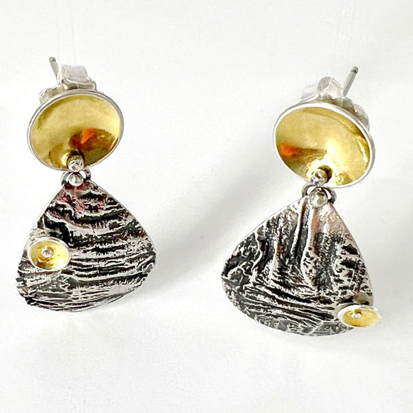 Rich oxidized reticulated sterling silver and 24K gold combine in these tear drop shape post back dangle earrings.