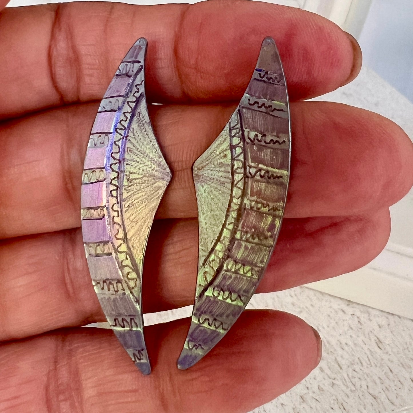 Aurora Arc Lavender Titanium Earrings
