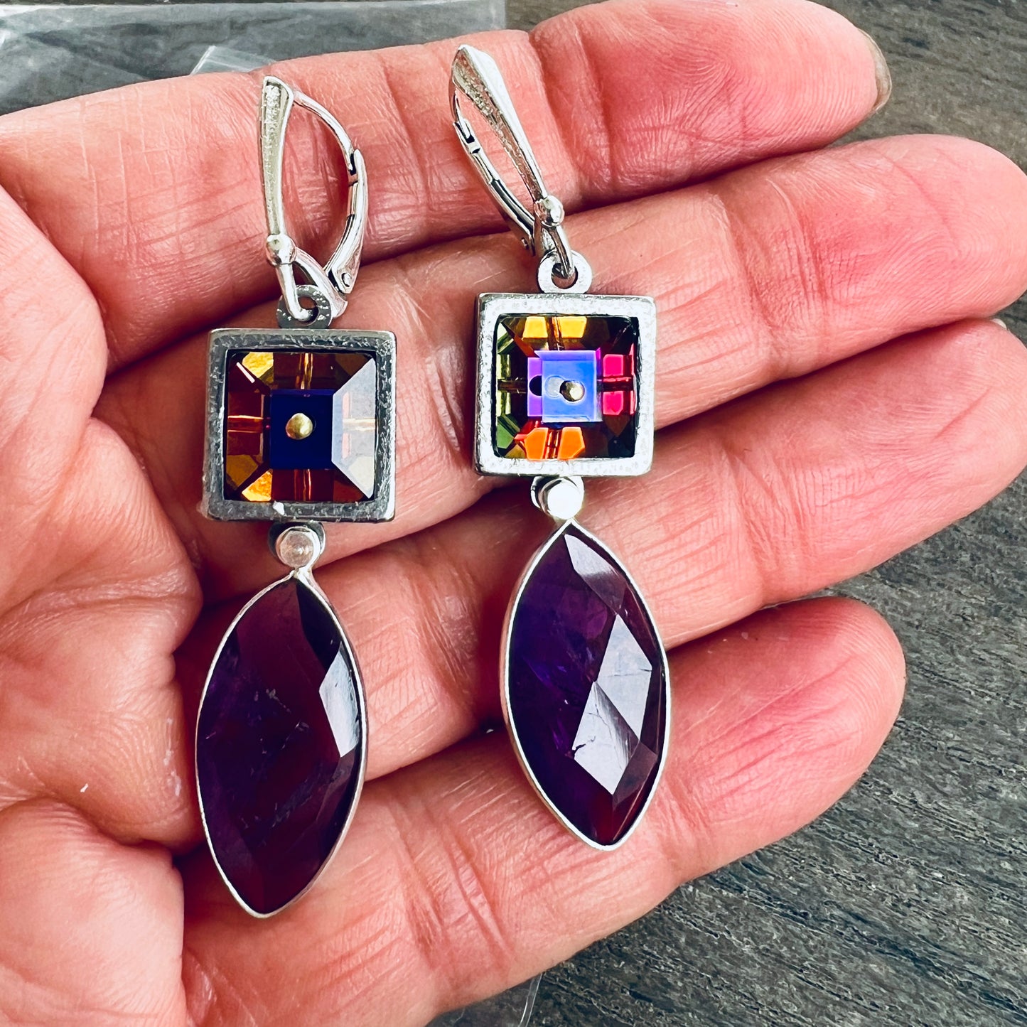 Amethyst Radiance – Swarovski Crystal & Amethyst Dangle Earrings