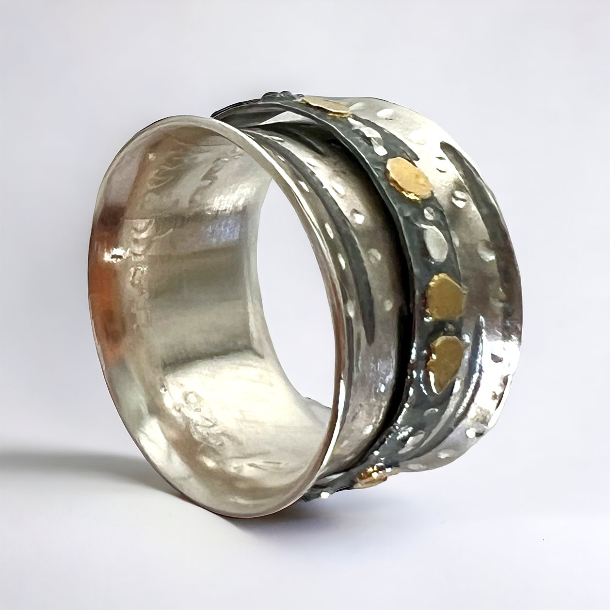 Sterling silver modern spinner ring size 7 1/2 with 24k gold accents