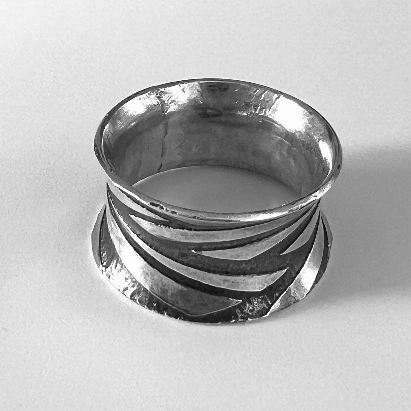 Bold Geometric...flared edge sterling ring size 8